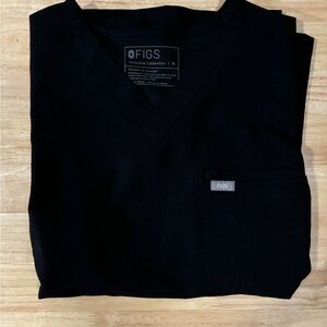 Figs men’s black scrub top, size medium!